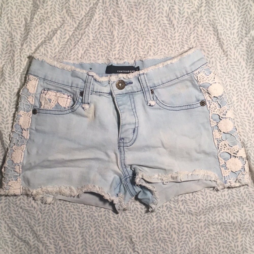 Light blue floral short shorts